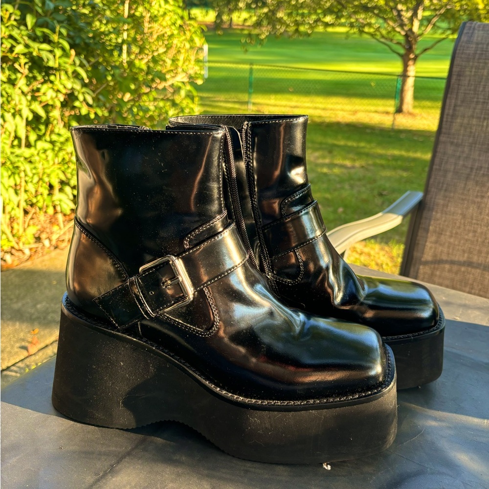 Black Jeffrey Campbell boots, chunky platform